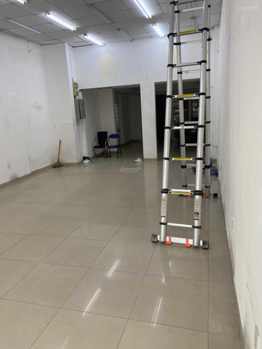 Cho thuê Mặt bằng or NC Góc 2 MTĐ Cách Mạng Tháng Tám , P.11 , Quận 3